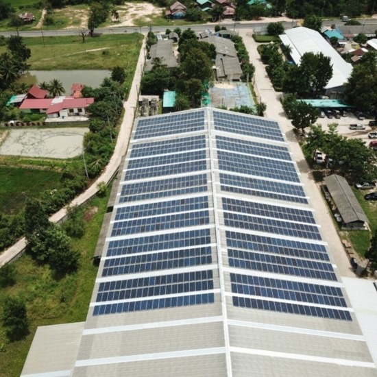 รับออกแบบติดตั้งโซลาร์รูฟ (Solar Roof System) รับออกแบบติดตั้งโซลาร์รูฟ (Solar Roof System)  โซลาร์รูฟ  Solar Roof 